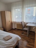 Privates Gästezimmer mit Gemeinschaftsbad in Kerpen Bild 2