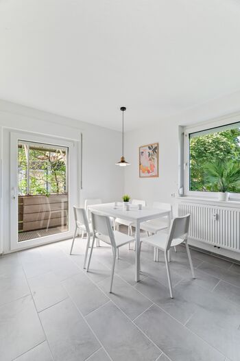 Premium-Monteurwohnung an der B14: Platz und Luxus vereint! Bild 4