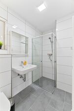 Premium-Monteurwohnung an der B14: Platz und Luxus vereint! Bild 8