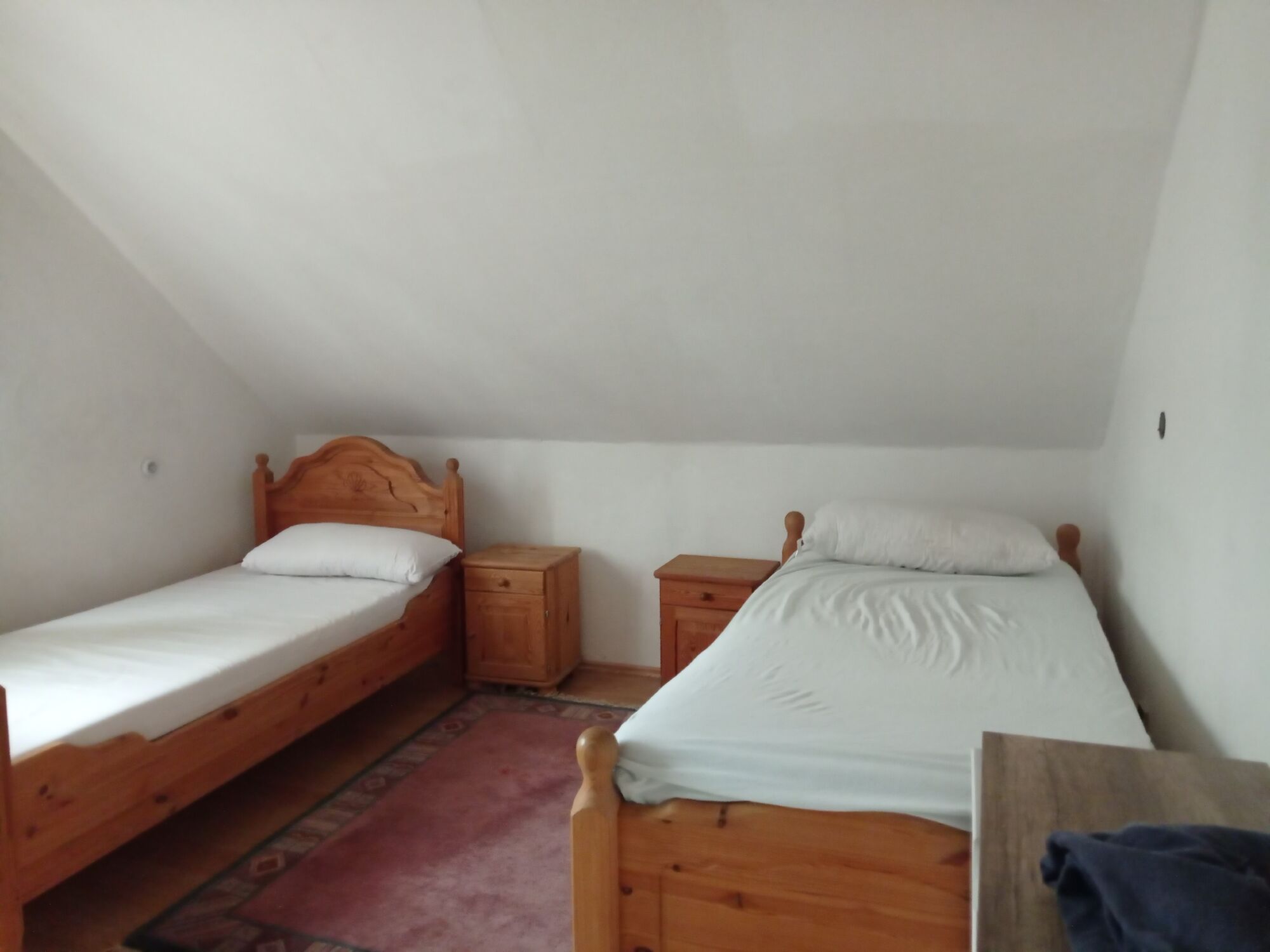 2 große Schlafzimmer mit jeweils 2 Betten 
