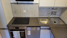 Voll möblierte 2-Raum-EG-Wohnung mit Balkon und EBK in HN Bild 3