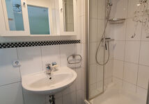 Dusche Zimmer 1