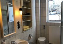 Bade mit Wanne, WC, neue Holzdecke sowie Elektrik