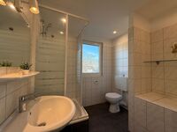 Renovierte Wohnung über den Dächern von Hilden Bild 2