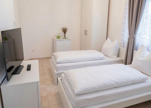 PREMIUM Monteurunterkunft in Offenbach - 24h Check-In