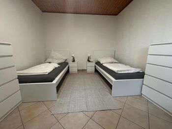 Mehrbettzimmer 90x200 cm