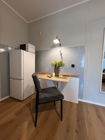 Wohnung sehr verkehrsgünstig Bild 5