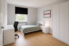 MH72 / TOMASZ-LIVING in DUISBURG - WLAN + Parkmöglichkeit Bild 2