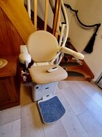 Urlaub ohne Hindernisse: Treppenlift in unserer zentralen Trierer Unterkunft.