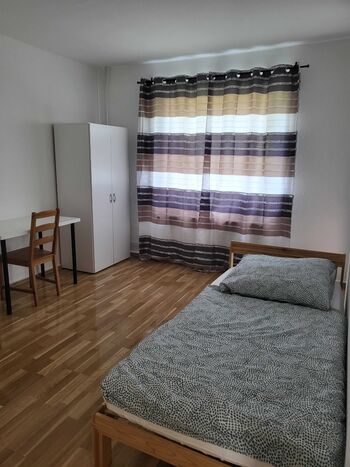 **** Hometime24 - Frisch renovierte Wohnung in Gelsenkirchen Bild 5