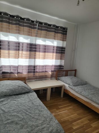 **** Hometime24 - Frisch renovierte Wohnung in Gelsenkirchen Bild 3