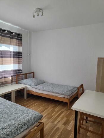 **** Hometime24 - Frisch renovierte Wohnung in Gelsenkirchen Bild 4