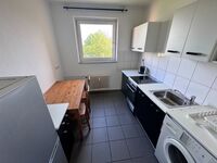 **** Hometime24 - Frisch renovierte Wohnung in Solingen Bild 6