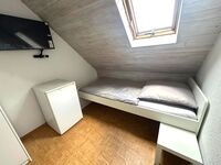 Große Monteur Wohnung 4 Zimmer für 7 Personen in Weinsberg Bild 21