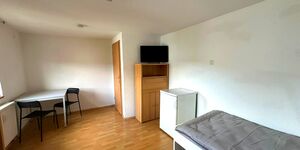 Große Monteur Wohnung 4 Zimmer für 7 Personen in Weinsberg Bild 7