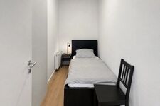 BLN9 / TOMASZ-Living in Berlin – 9 Zimmer, 14 Betten, große Küche Bild 8