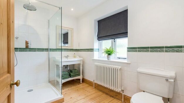 FL24 / TOMASZ-LIVING in LECK - Einzelbetten + TV Picture 1