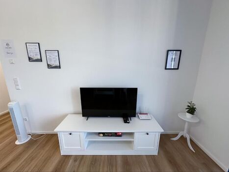 Suite4Me- Mainz Wiesbaden | 3 Zimmer I Balkon | Küche I WLAN Picture 3