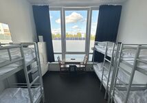 6-Bett-Zimmer mit Gemeinschaftsbad