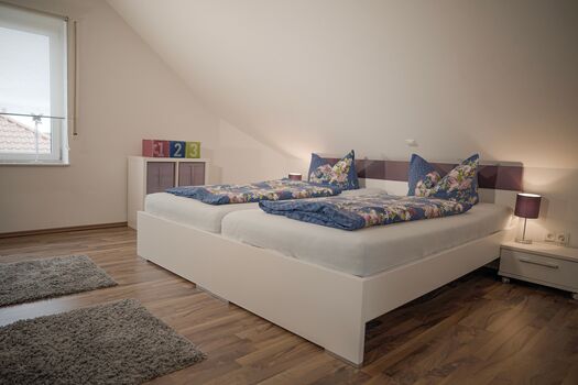 Schlafzimmer 2 oben