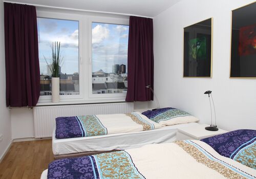 Schlafzimmer 2