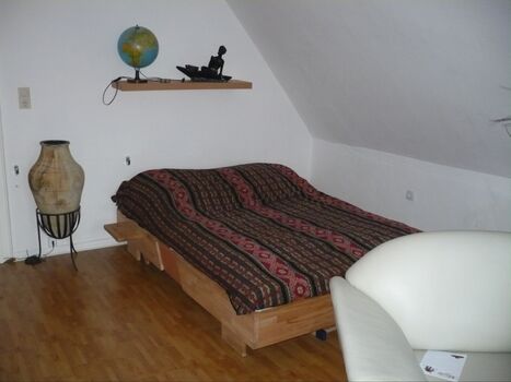 Möbliertes Zimmer mit Herkulesblick in Künstlerwohnung Obrázok 3