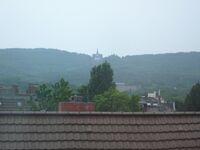 Möbliertes Zimmer mit Herkulesblick in Künstlerwohnung Bild 5