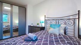 NEU Worker Suites / Parkplatz / große Gruppen Bild 7