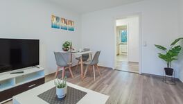 NEU Worker Suites / Parkplatz / große Gruppen Bild 3