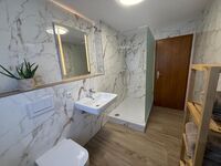 Neu saniert, hochwertig möbliert und ausgestattet Bild 7