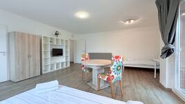 Modernes Apartment in Kronshagen/Kiel | Balkon u. Parkplatz Bild 9