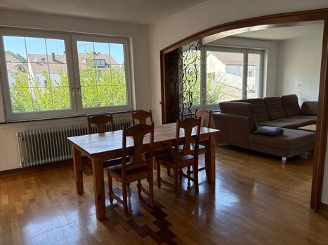 Esszimmer mit genügend Platz