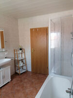 Bad, Dusche, Badewanne