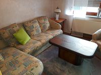 Wonzimmer Sofa und Tisch Wohnung 1Stock