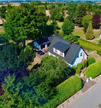 Unterkunft in Oldenburg i.H. / 4 Schlafzimmer / 2 Bäder Picture 2