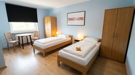 MH19 / TOMASZ-LIVING in OBERHAUSEN - Flexible Anreise + TV Bild 2