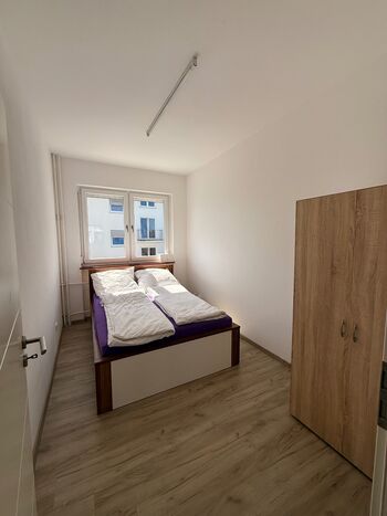 Frisch renovierte vollmöblierte Unterkunft für 2-5 Personen Bild 3