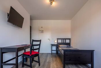 Single room with private bathroom