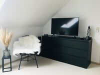 Ruhiges Gästezimmer mit eigenem Bad – Parkplatz, gute Autobahnanbindung, Bild 5