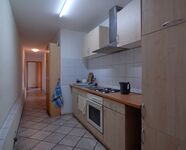 Küche mit Aufenthaltsbereich