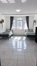 Großzügige Unterkunft im Zentrum von Hof Bild 1