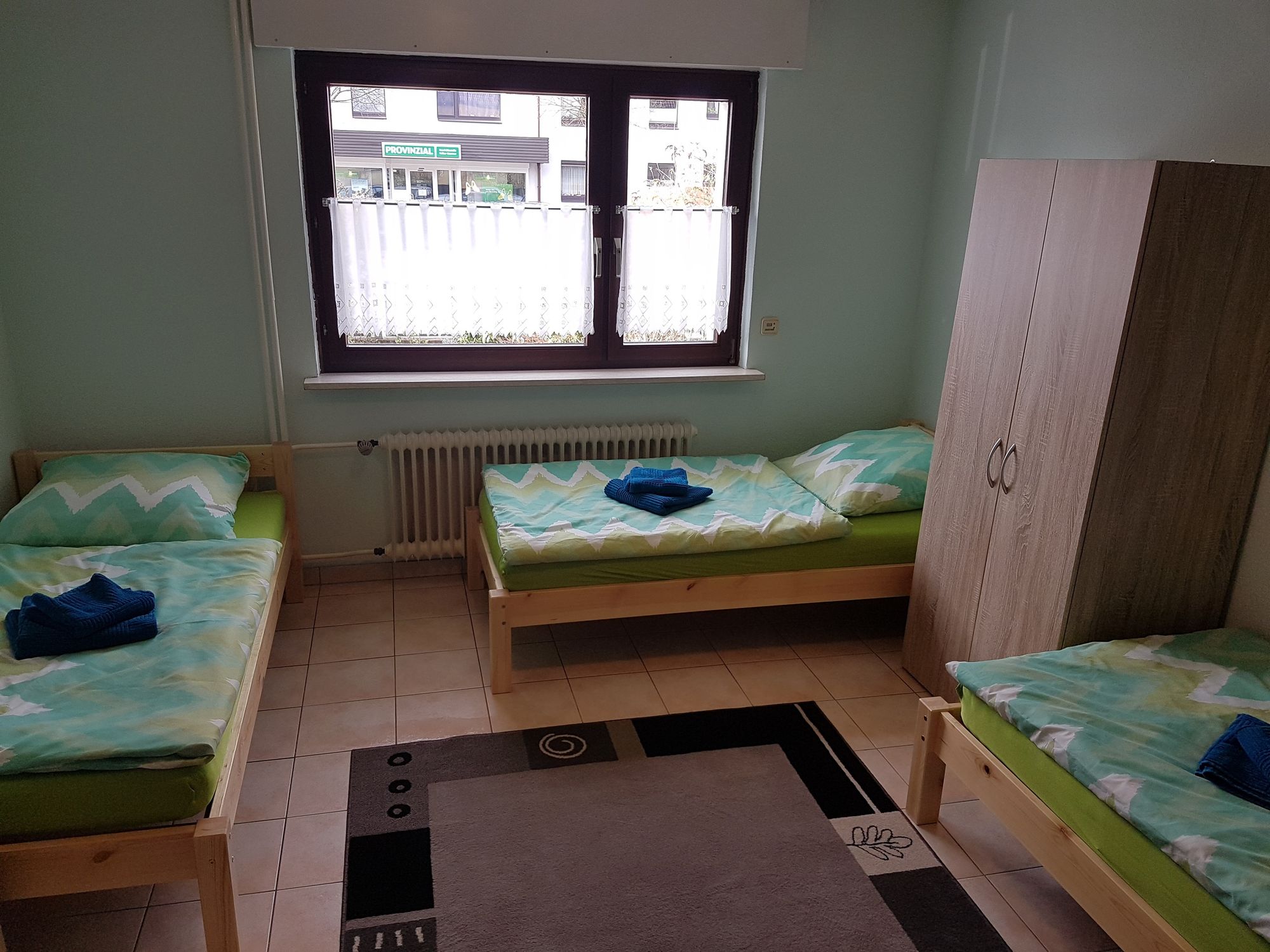 Schlafzimmer 1