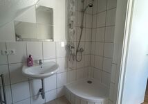 2. Badezimmer an Schlafzimmer1