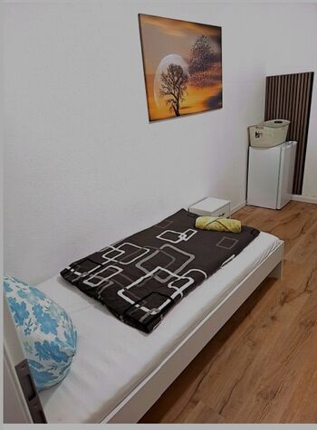 Zentrale Frisch Sanierte 3 Zimmer WG 61qm Bild 1