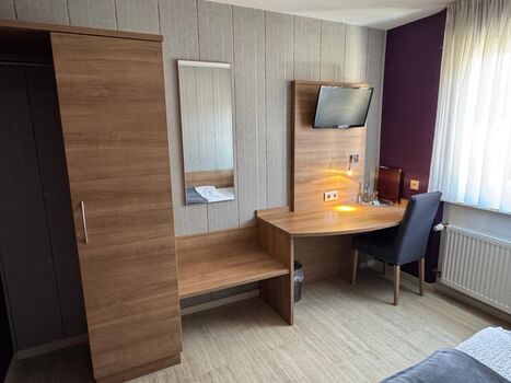 Hotel Hohe Wart | Einzel- und Doppelzimmer zur Langzeitmiete Bild 3