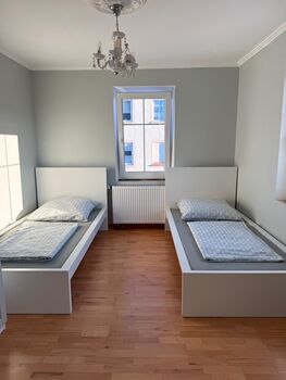 Monteurezimmer am Fuggerschloss. (Kirchheim in. Schwaben) Bild 1