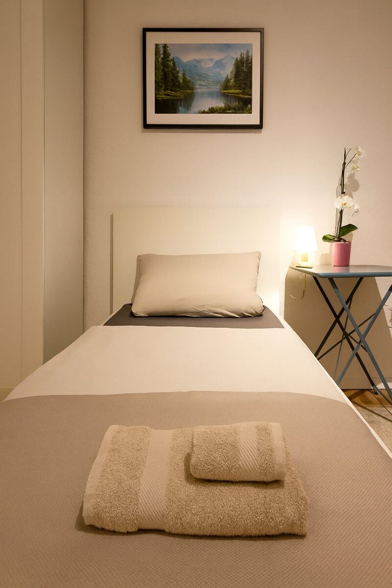 Einzelzimmer / Single Room / Pokój jednoosobowy / Jednolôžková izba / Eenpersoonskamer