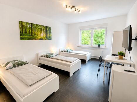 TOP! Wohnung mit Doppelzimmern und Balkon