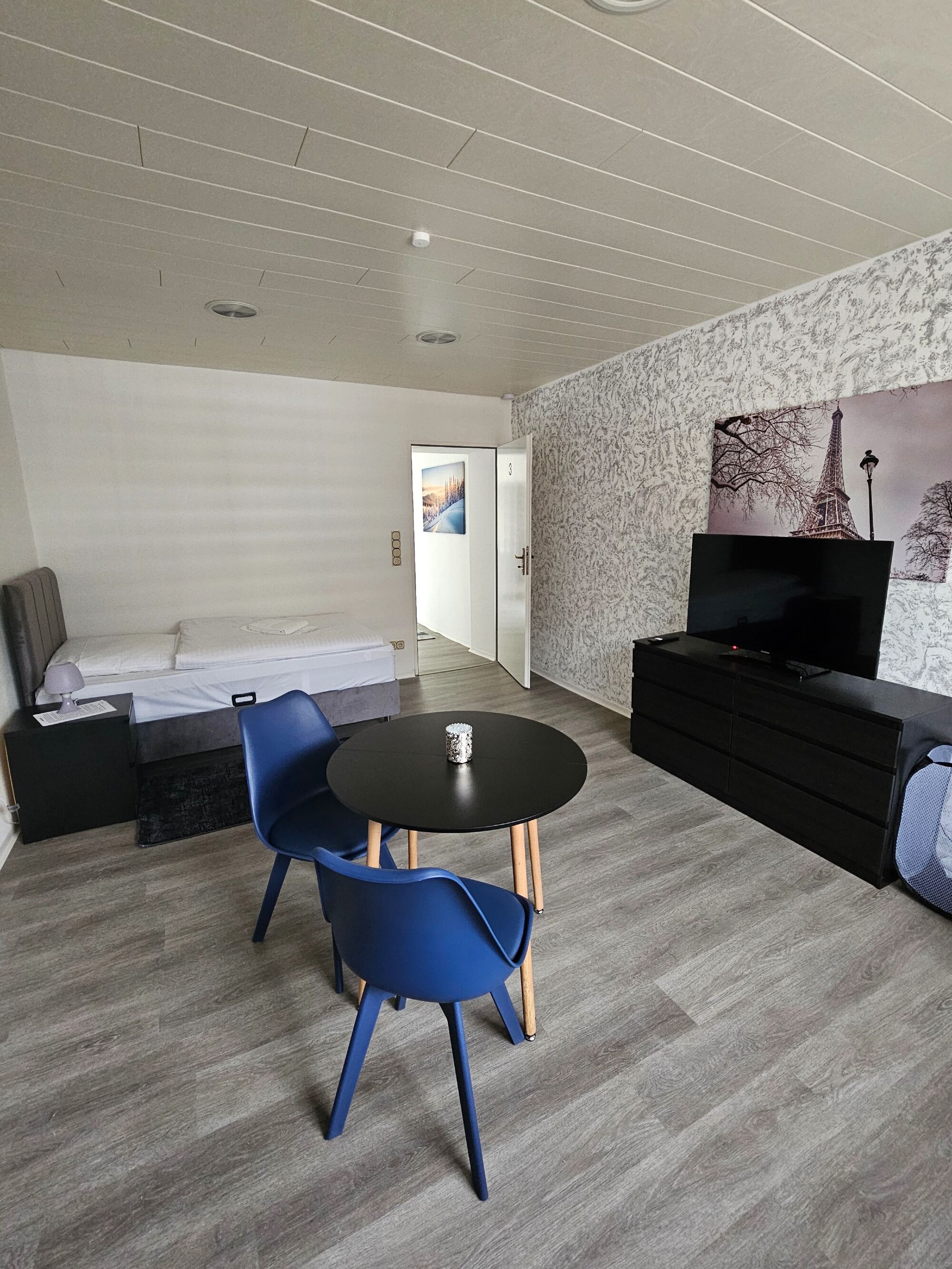 1/6 Schlafzimmer (hier EZ)