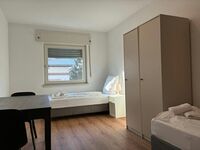 Großzügige 5 bis 6-Zimmer-Wohnung für 10 , 8 oder 7 Gäste Bild 11